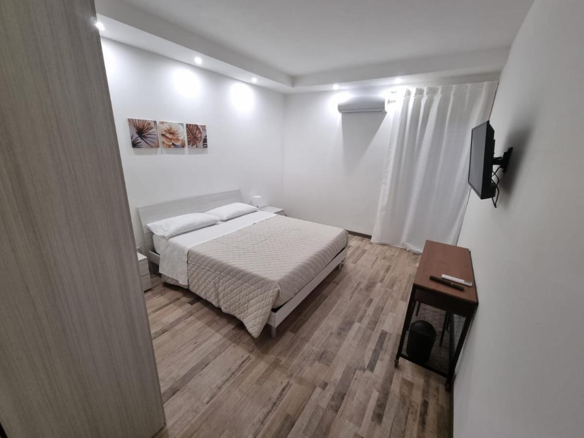 Civico 1 Apartment Valguarnera Caropepe Bagian luar foto