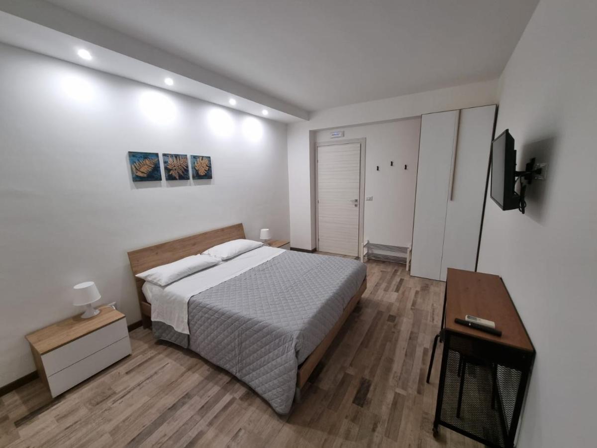 Civico 1 Apartment Valguarnera Caropepe Bagian luar foto