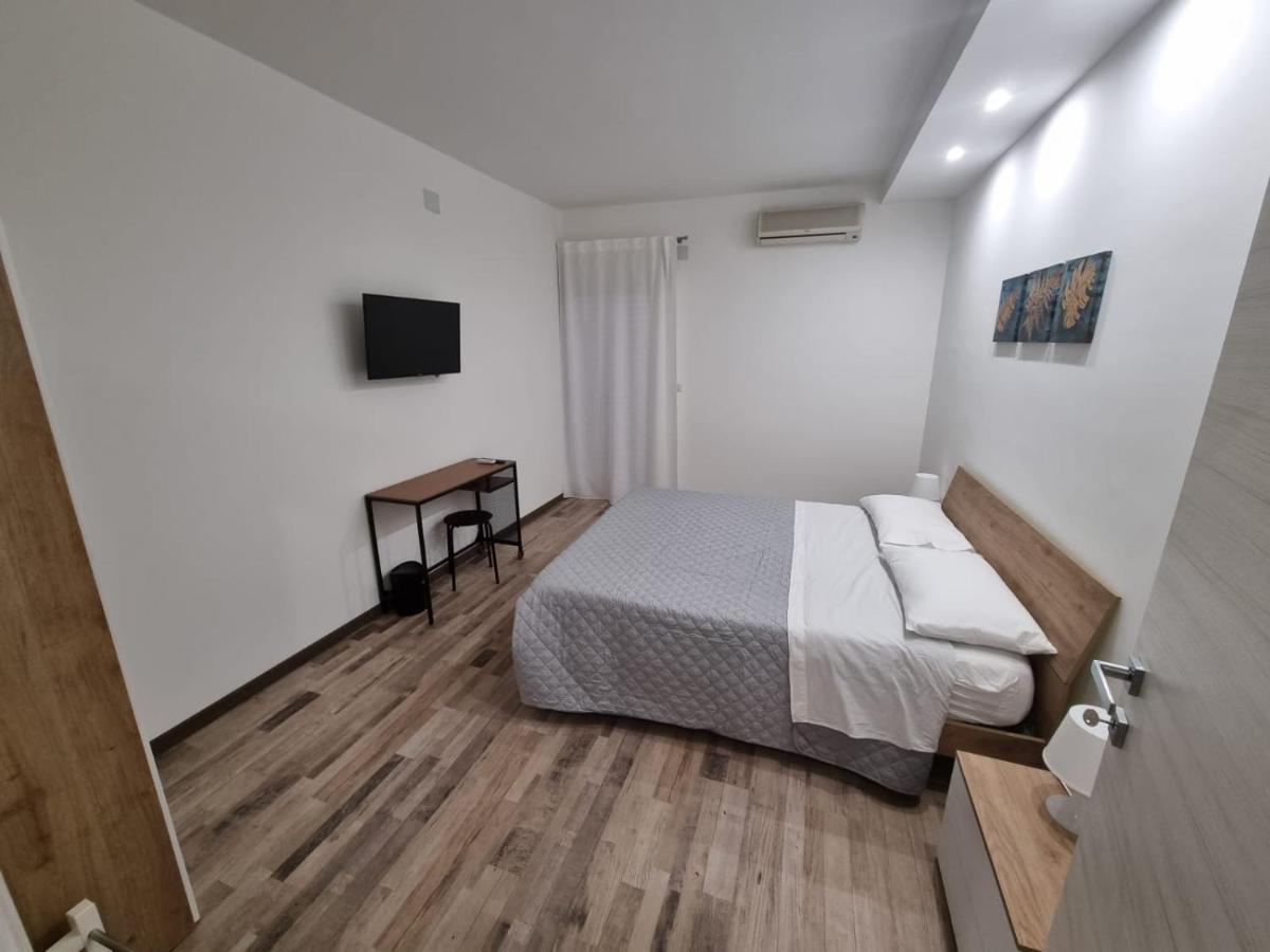Civico 1 Apartment Valguarnera Caropepe Bagian luar foto